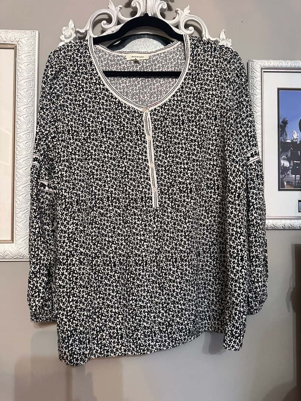 Max Studio Women's Plus Size 1X Black and White Floral Long Sleeve Henley Blouse